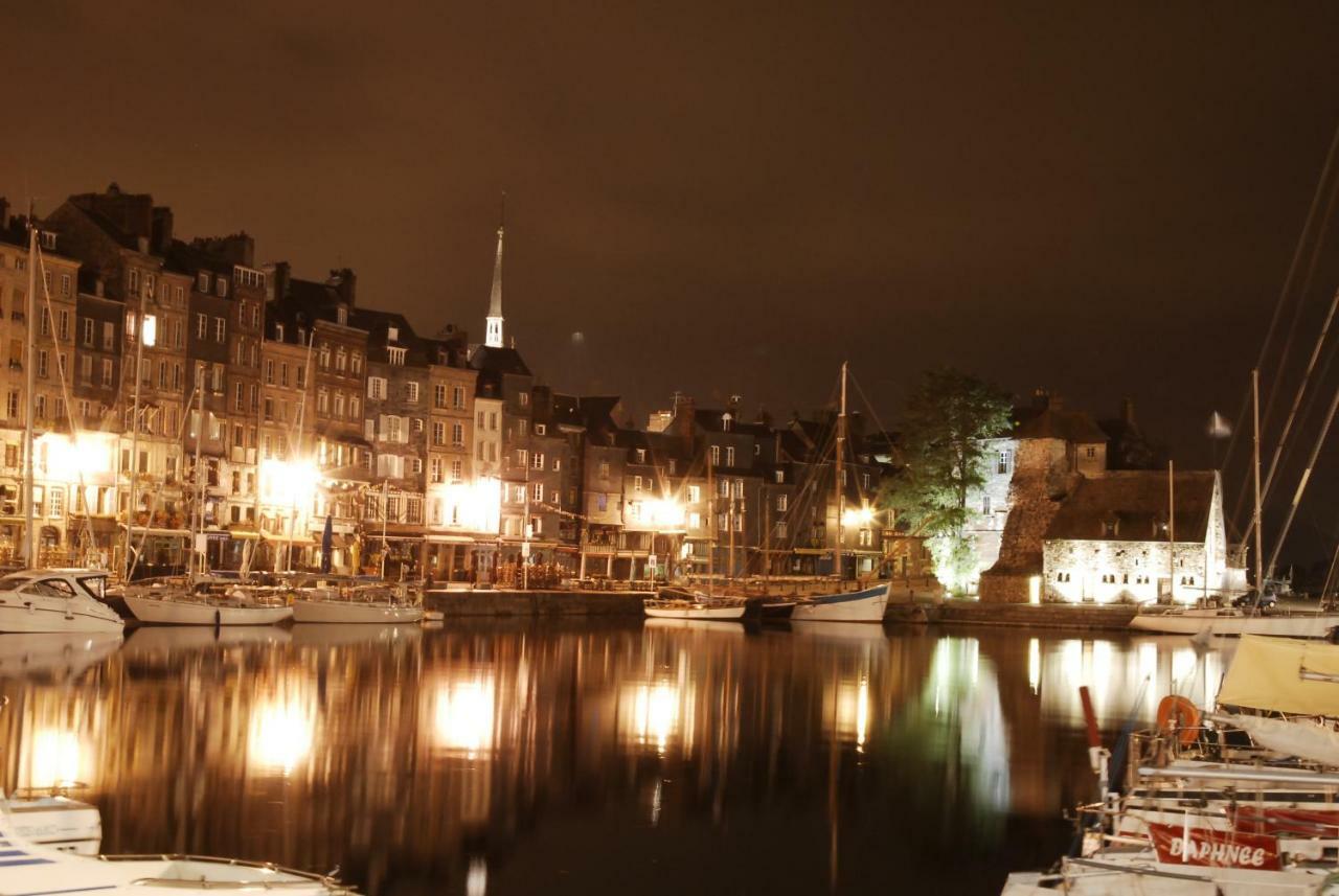 Cosy Maison 3 Chambres Honfleur Jardin, Parking Prive Et Jacuzzi Екстериор снимка